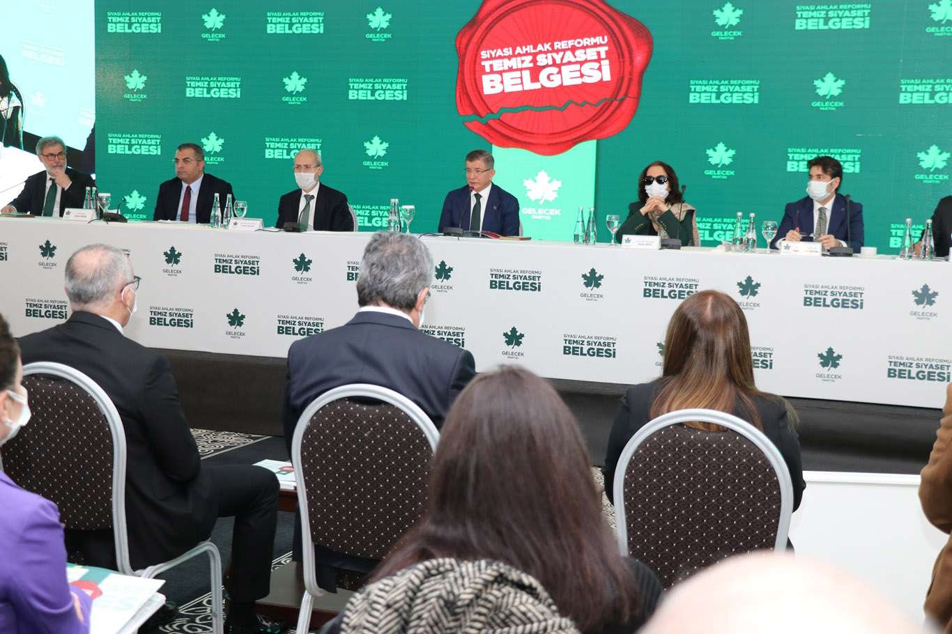 Gelecek Partisi 'Temiz Siyaset Belgesi'ni kamuoyuyla paylaştı Gelecek Partisi 'Temiz Siyaset Belgesi'ni kamuoyuyla paylaştı